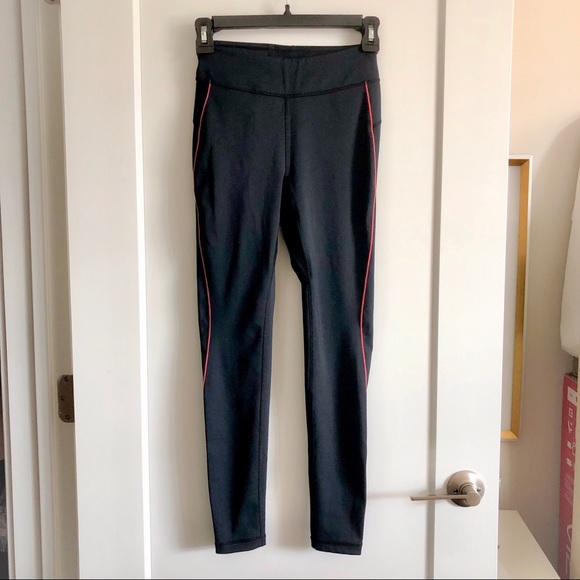 Uniqlo Airism Black Workout Leggings with Pink Trim - Picture 2 of 8